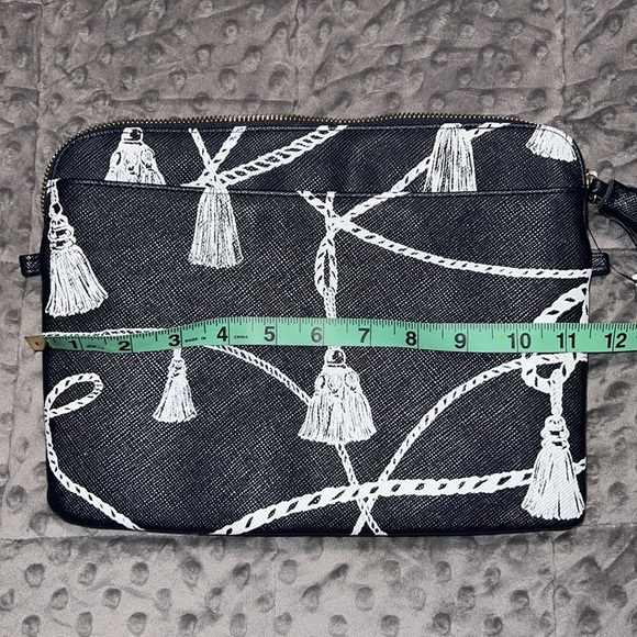 Chico’s blue white tassel print tech bag cosmetic pouch navy blue zip close NWT - Picture 6 of 11
